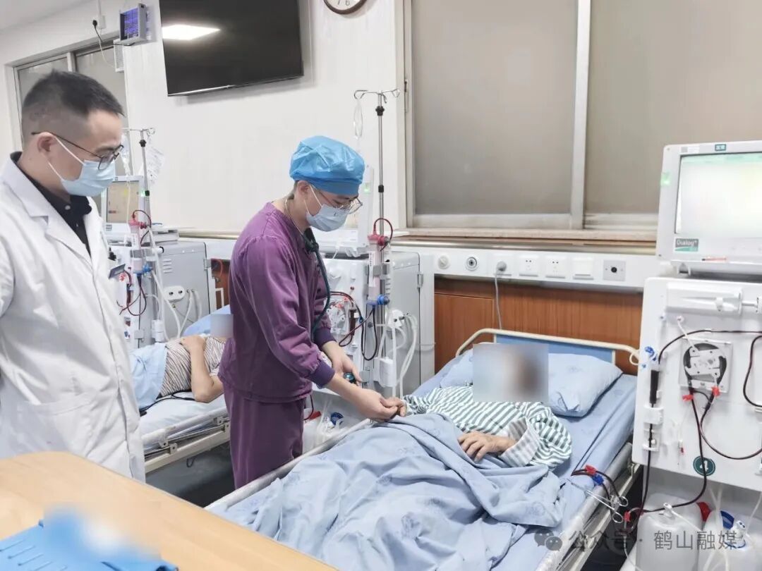 好险！鹤山一人被蝰蛇咬伤！所幸……